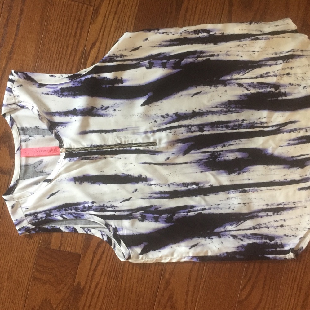 women’s tank top